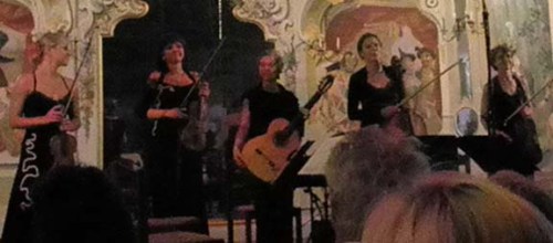 kapralova quartet with guitarist